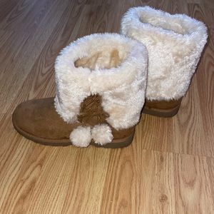 Brown Winter Boots w/ Bow